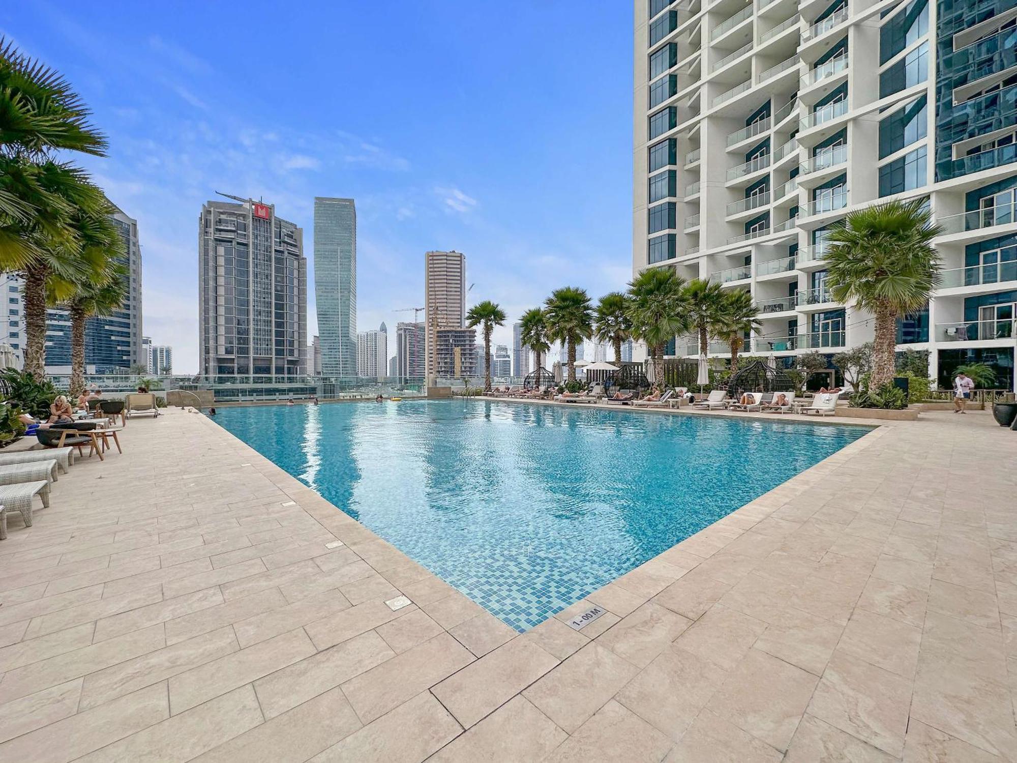 Aliving Stylish At Damam Prive With Balcony And Partial Burj Khalifa View-1315 * Dubai