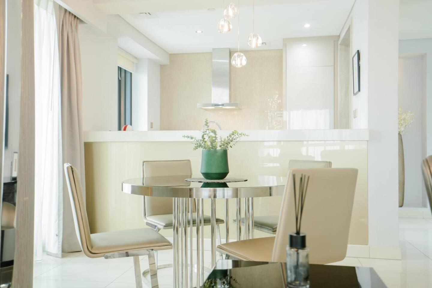 Paramount Towers - Elegant Apartamento