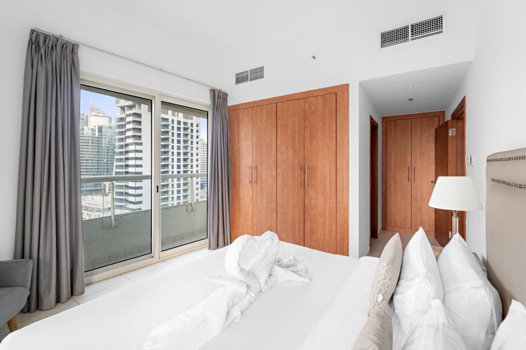 Apartment First Class 2br With Exquisite Full Marina View Dubai
