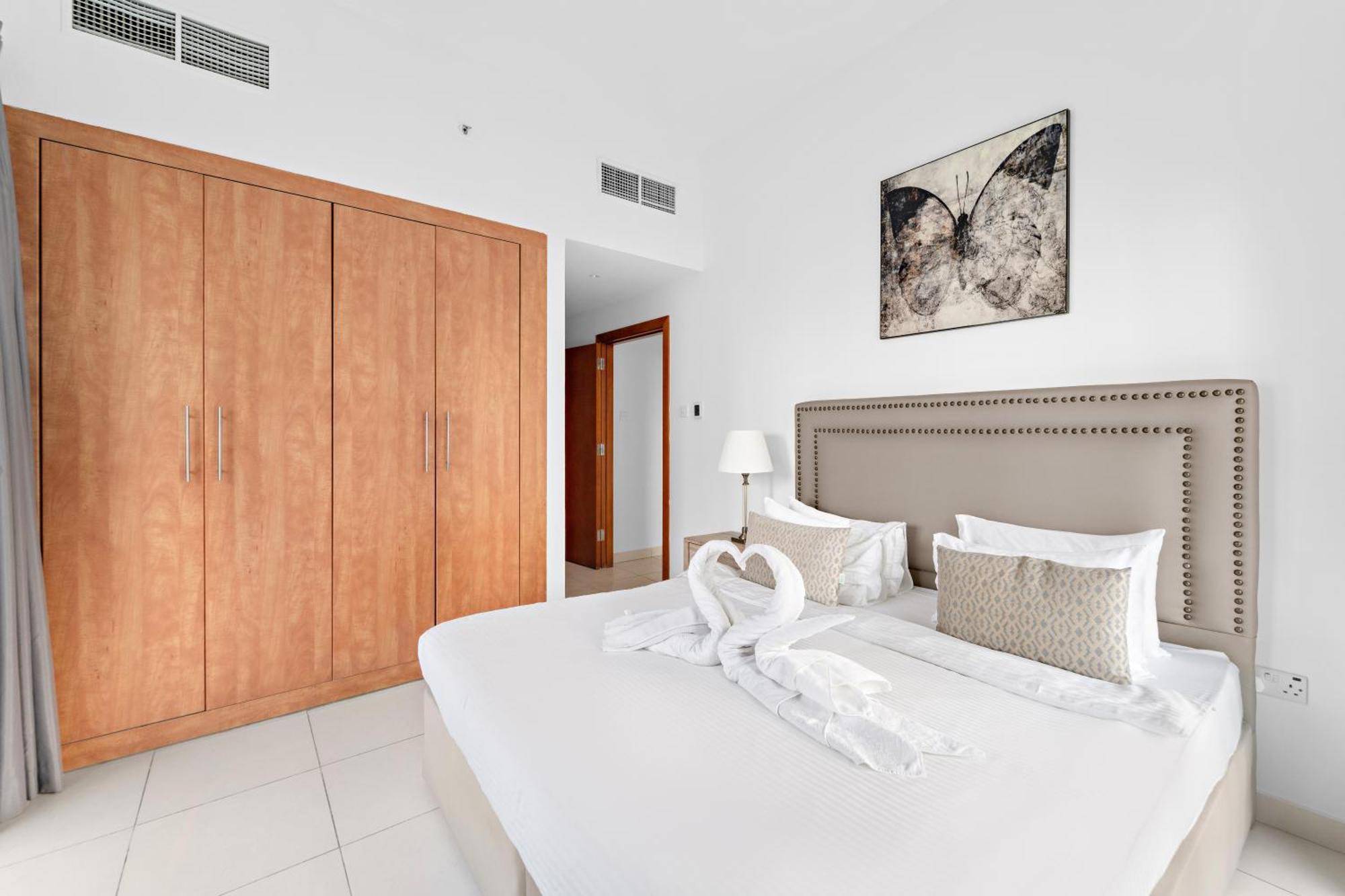 First Class 2br With Exquisite Full Marina View Dubai