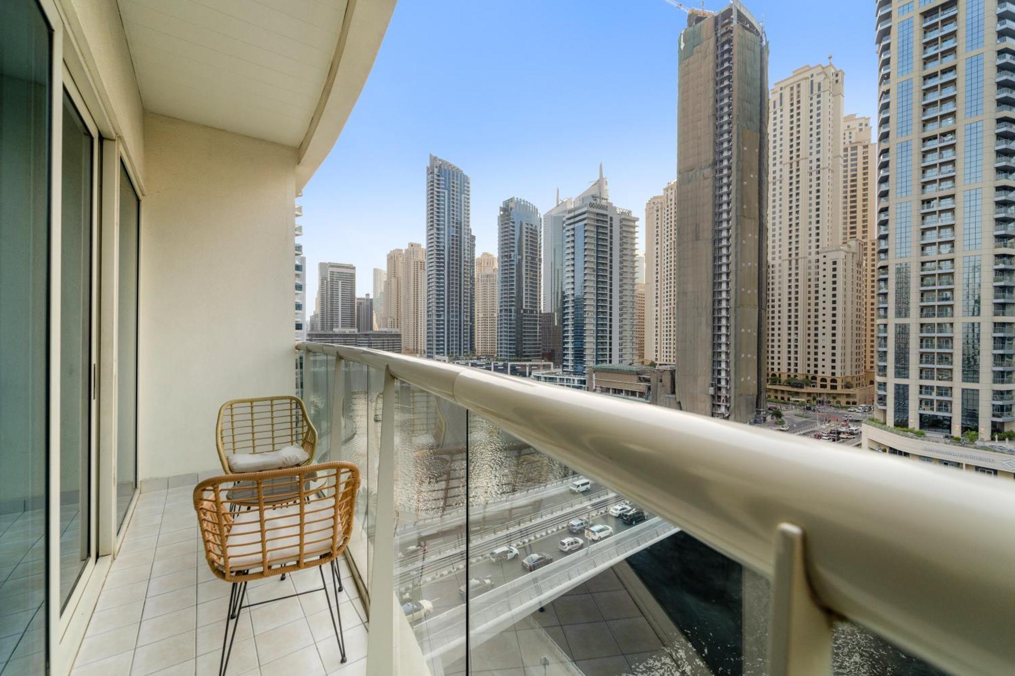 First Class 2br With Exquisite Full Marina View