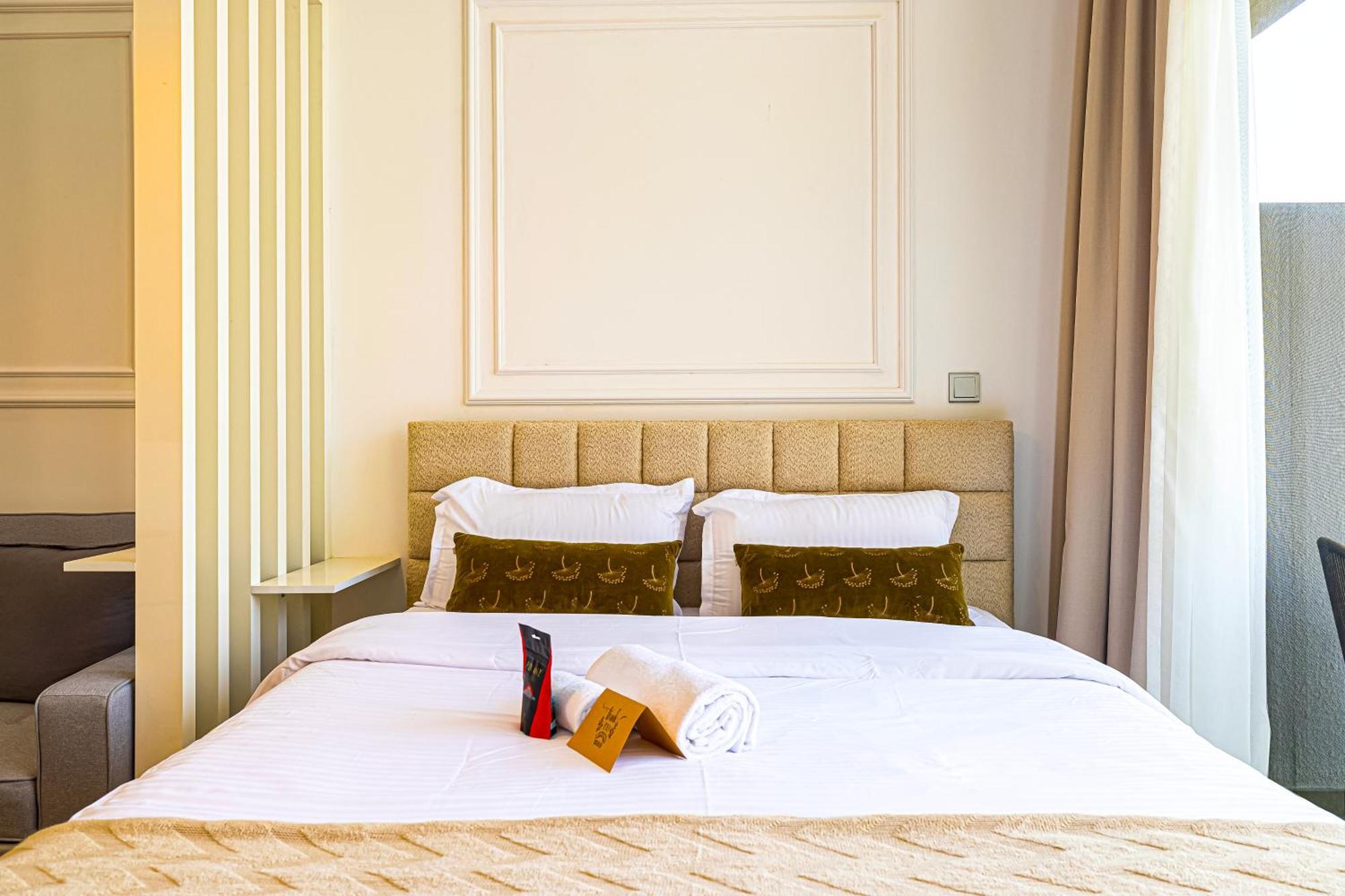 Brand New In Azizi Riviera Apartment