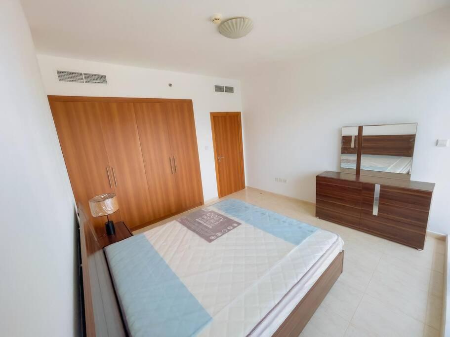 Apartment Luxury Just Minutes From Dubai's Global Village Your Perfect Getaway!
