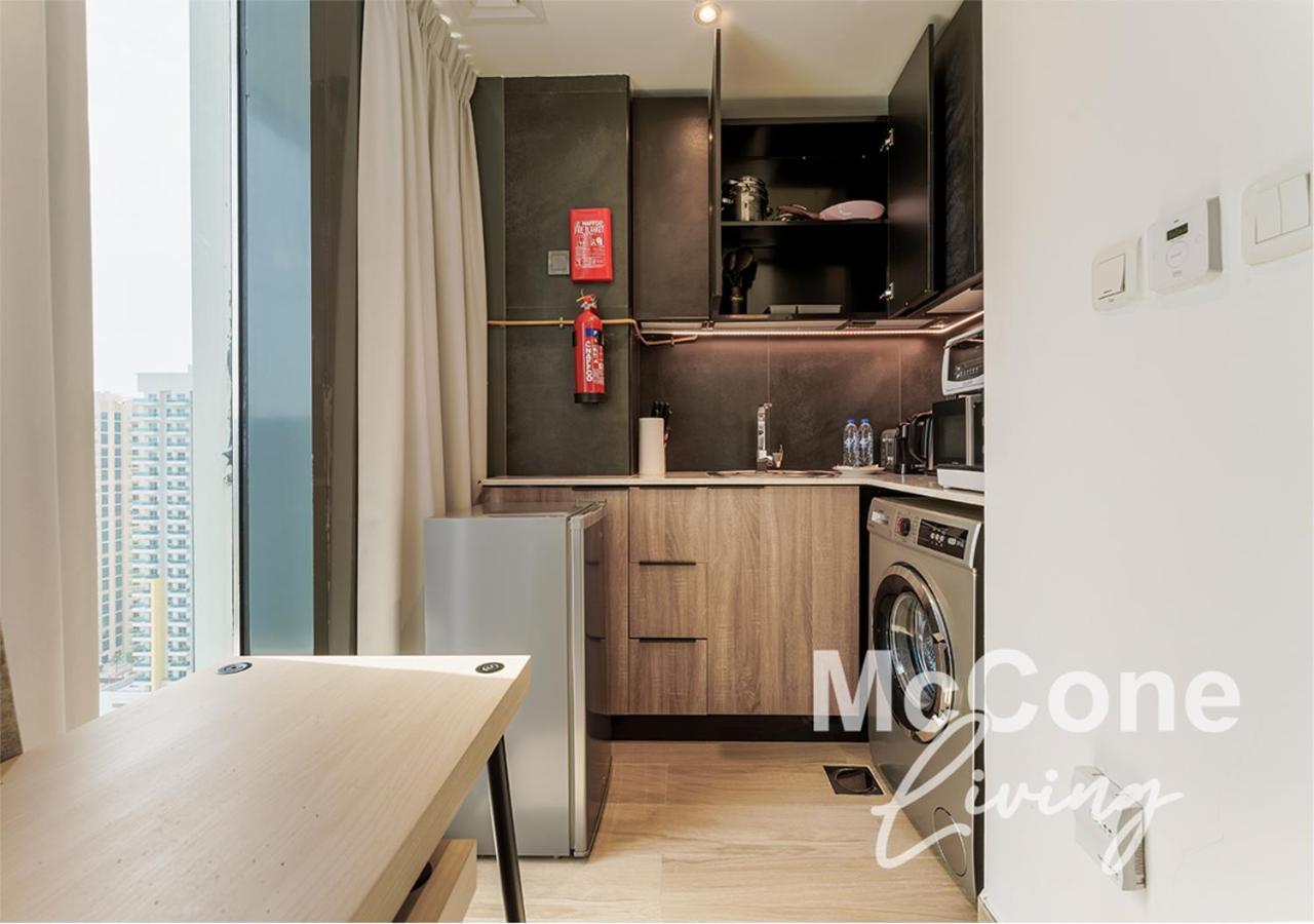 Stylish With Gym & Pool Access *