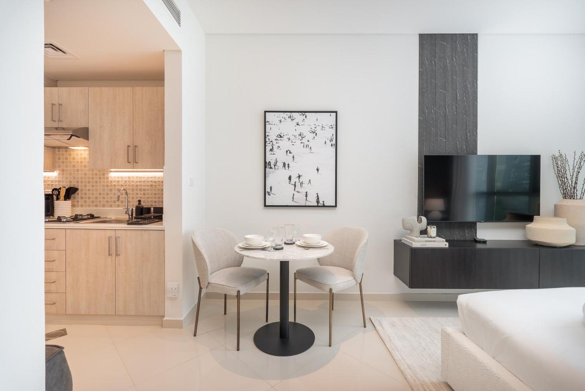 Marvelous Studio In Seven Palm! Dubai