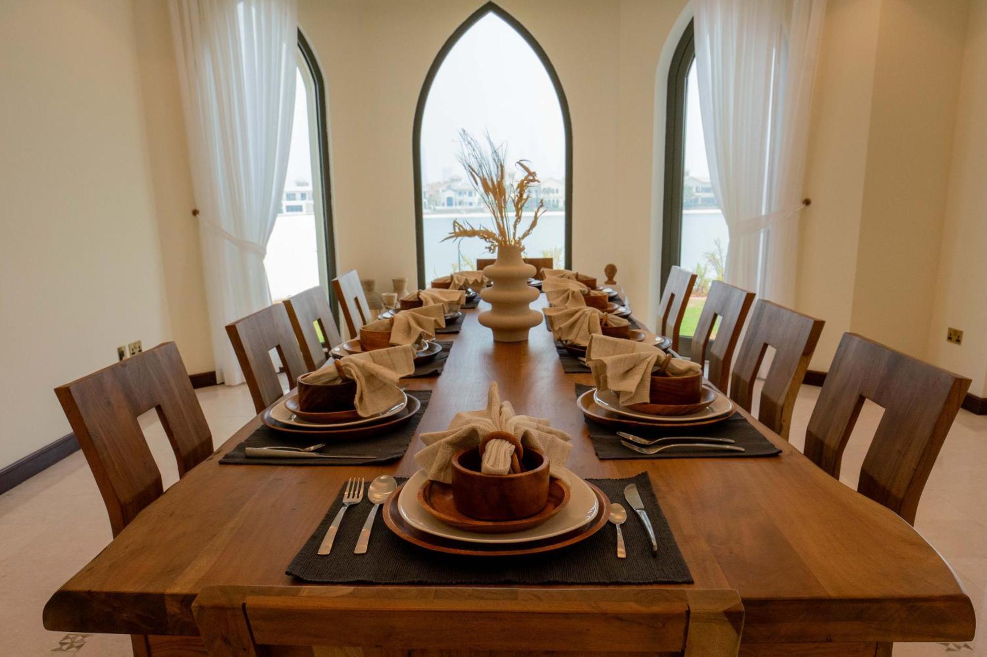 Apartment Stunning With Private Pool & Access Dubai