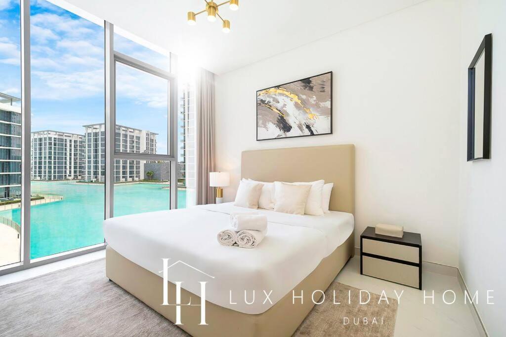Lux The Burj Khalifa Lagoon View 2