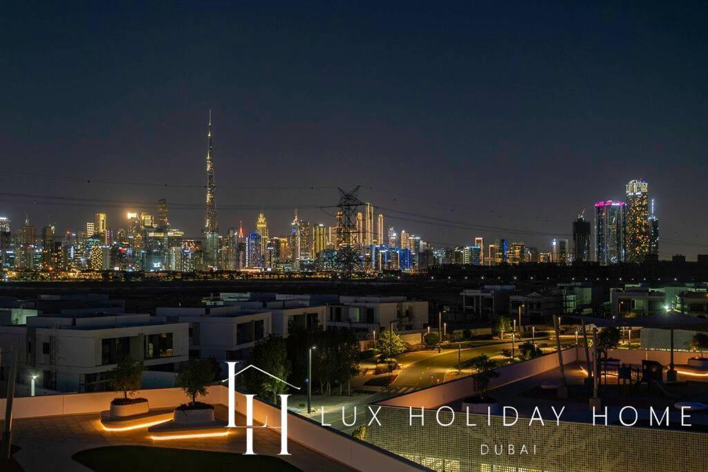 Lux The Burj Khalifa Lagoon View 2 * Dubai