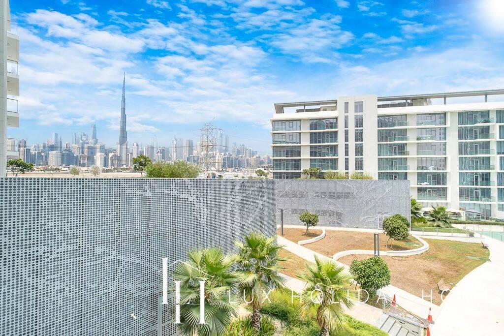 Lux The Burj Khalifa Lagoon View 2 *