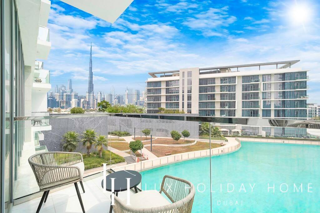 Lux The Burj Khalifa Lagoon View 2 Dubai