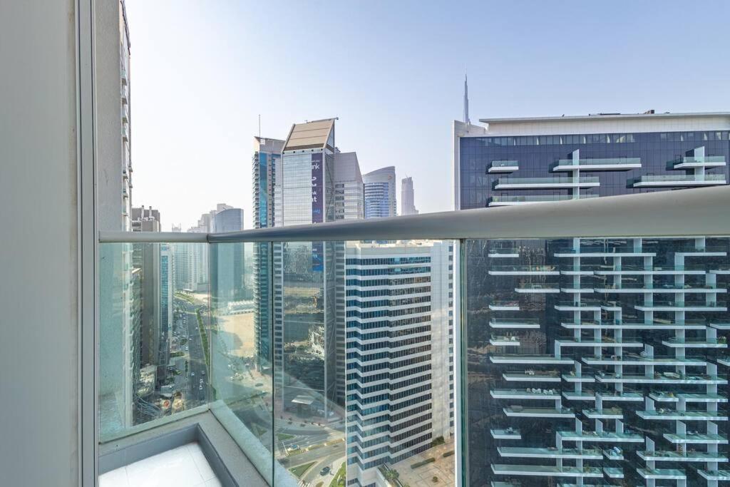 Deluxe One-bedroom In Business Bay With Burj Khalifa And Canal View * Dubai