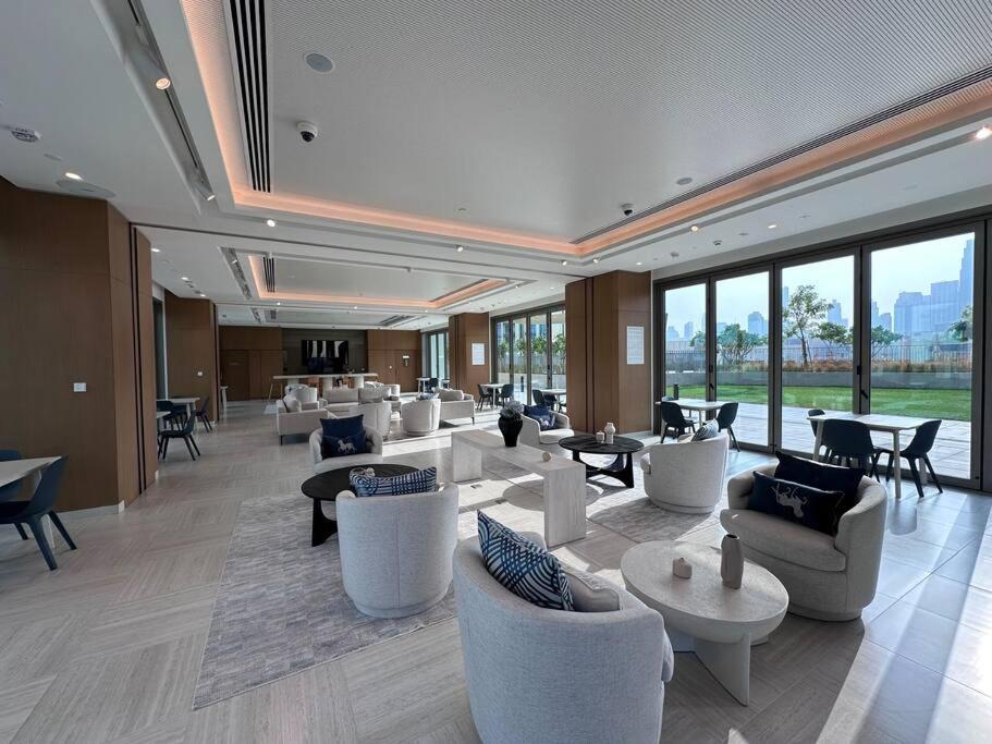 Swanky Dwelling 3br - Marvelous Burj Khalifa Views 2405 Dubai