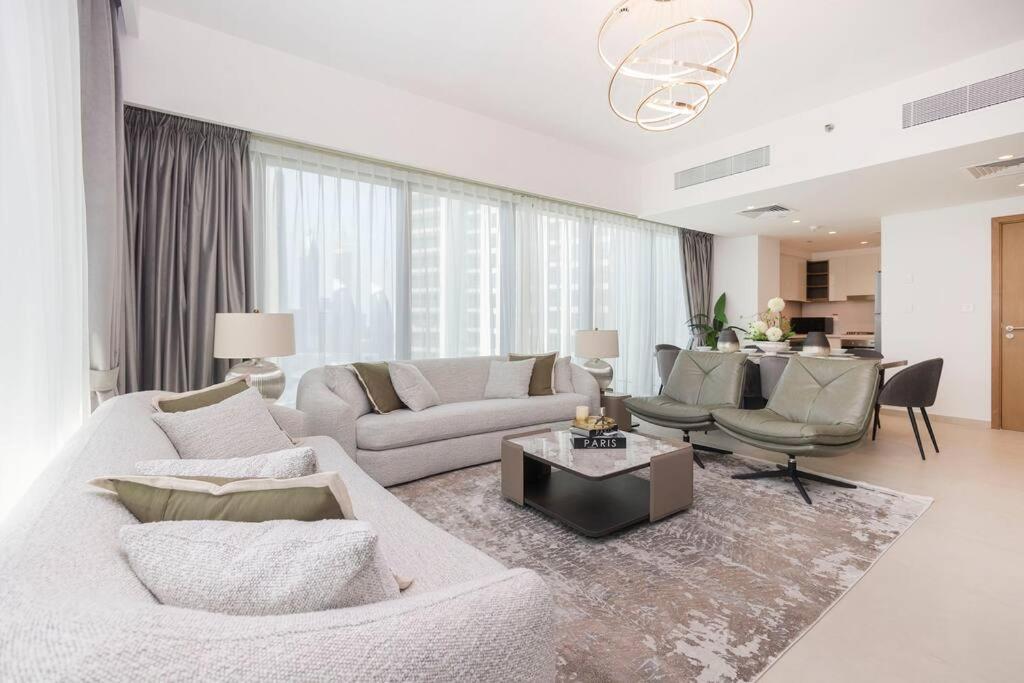Swanky Dwelling 3br - Marvelous Burj Khalifa Views 2405 * Dubai