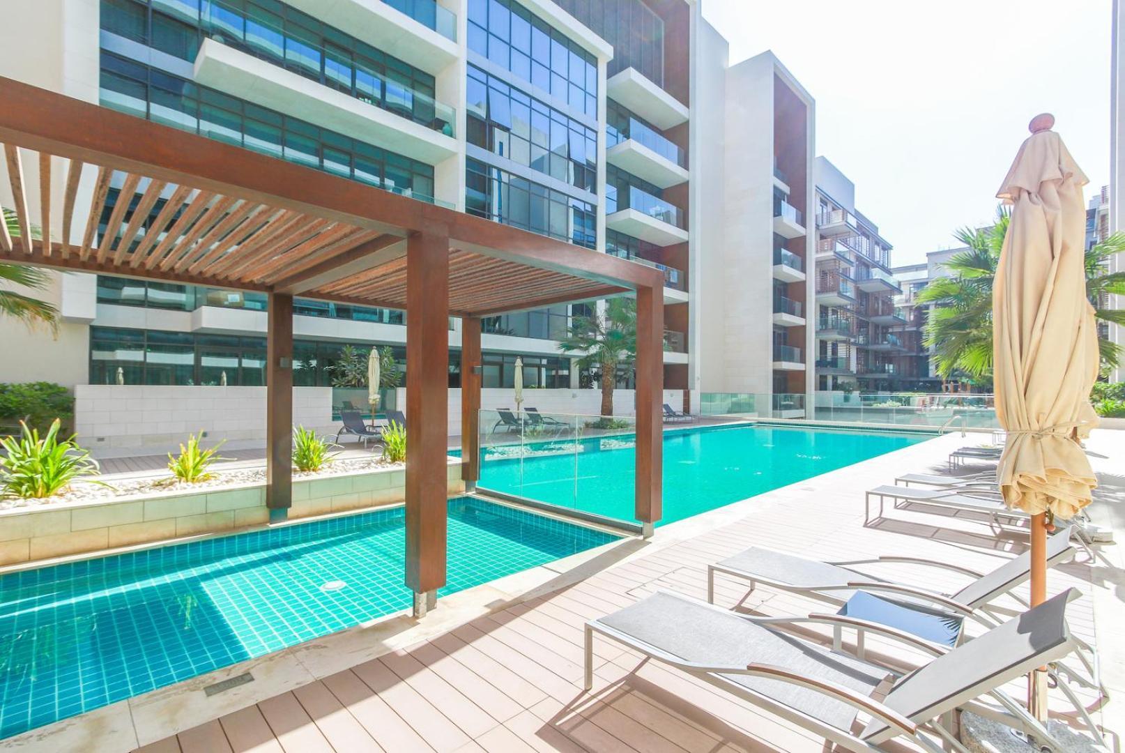 Unwind In Style Of This Grand 2br Citywalk 12