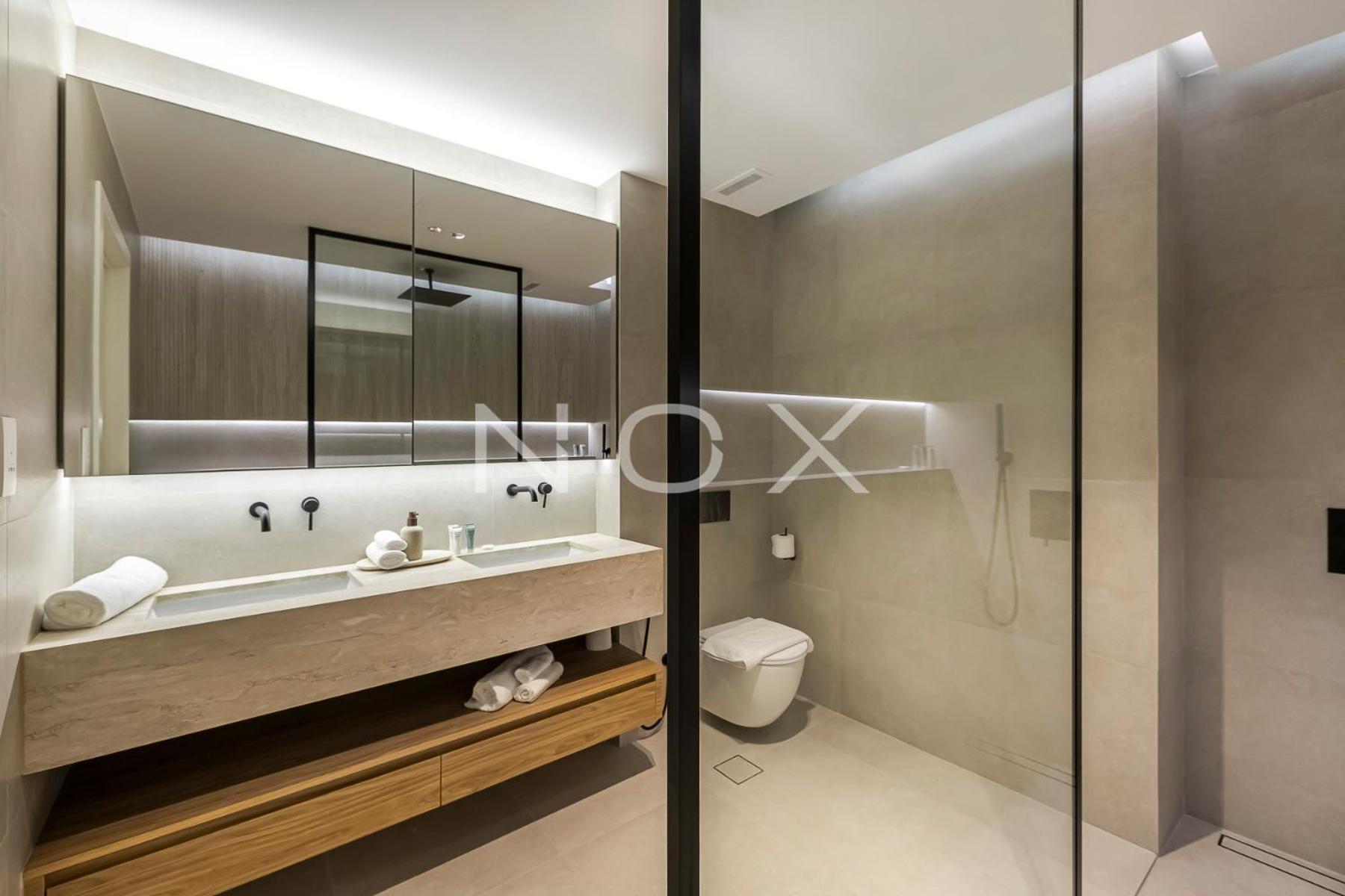 Unwind In Style Of This Grand 2br Citywalk 12