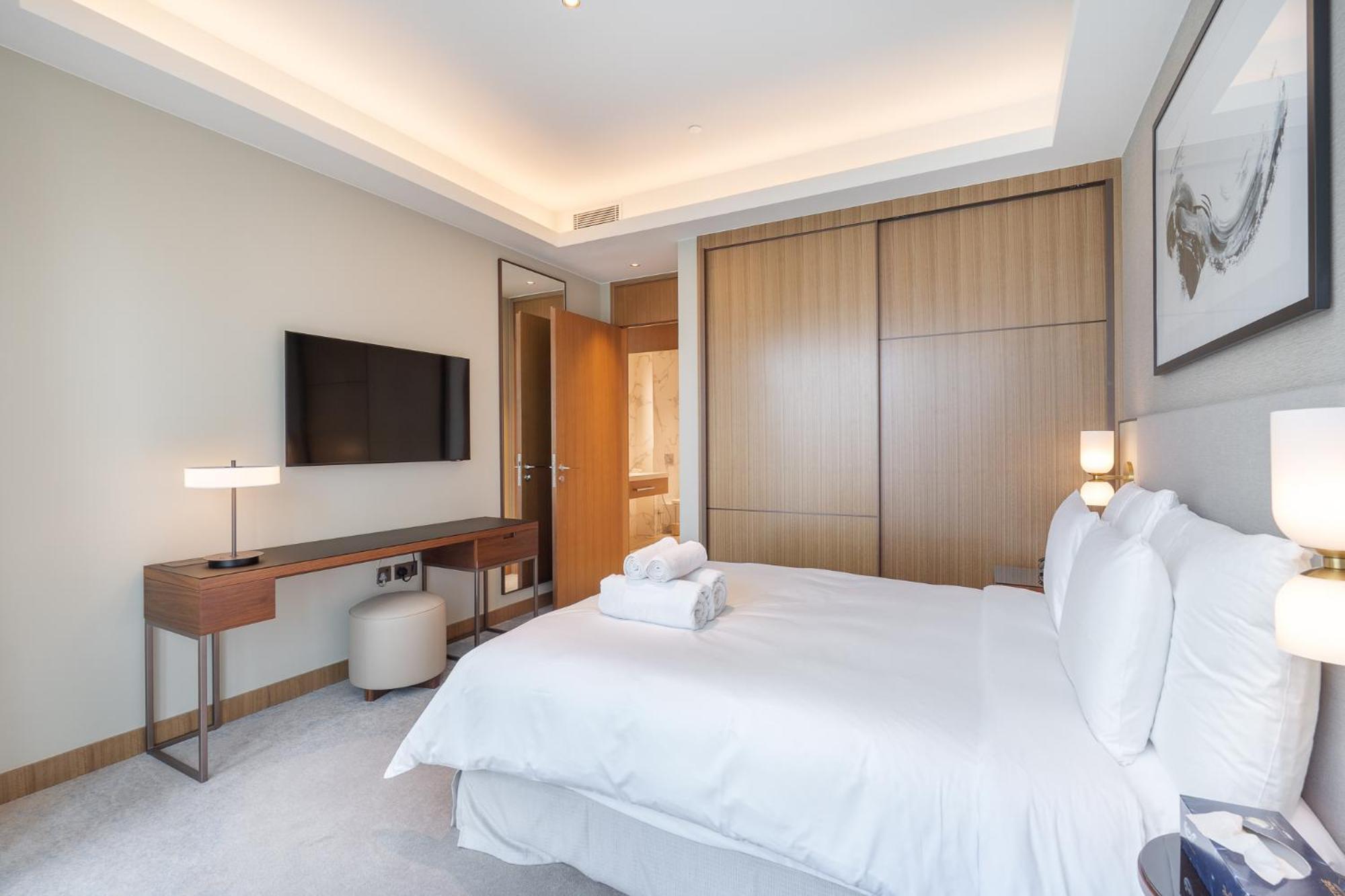 Apartment Address Residences Opera - Burj Khalifa Views 2 & 3-bedroom 1 Minute Walk To Burj Khalifa, Mall, Fountain By Heaven Crest *