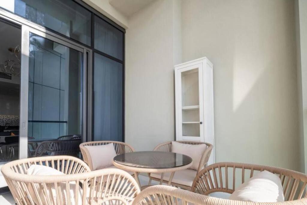 Aykon 2 Bedroom Burj View Apartment *