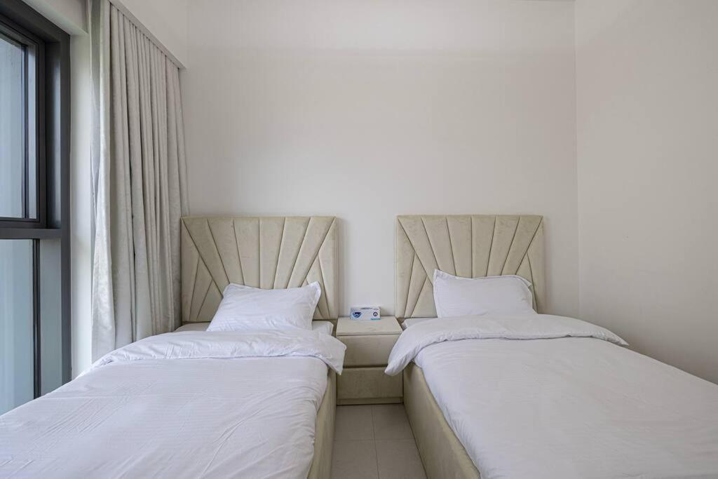 2 Bedroom Luxury Full Burj Views Apartment