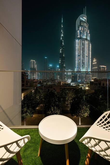 2 Bedroom Luxury Full Burj Views Apartment *