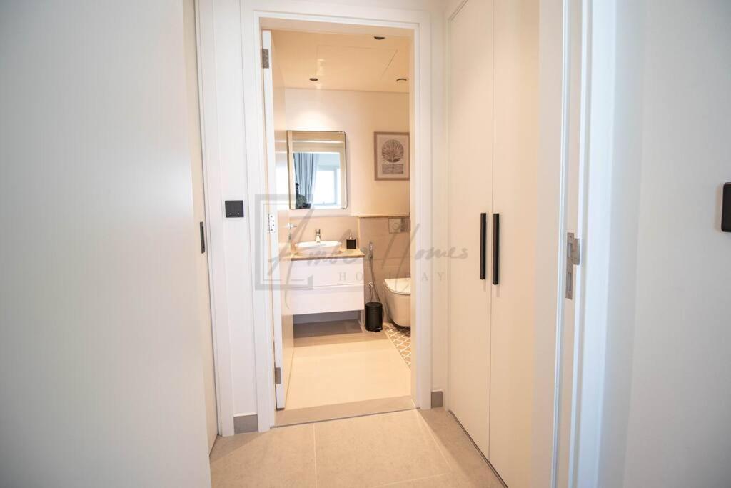 High-end 1br At Collective With Burj Views 1506 Apartment