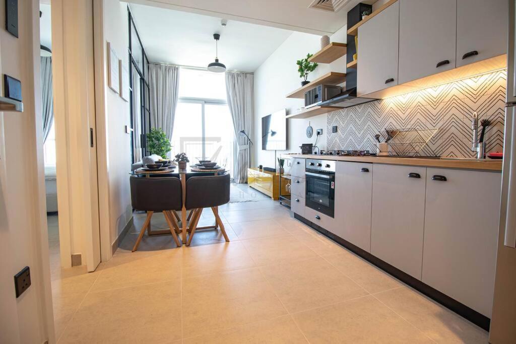 High-end 1br At Collective With Burj Views 1506 Apartment *