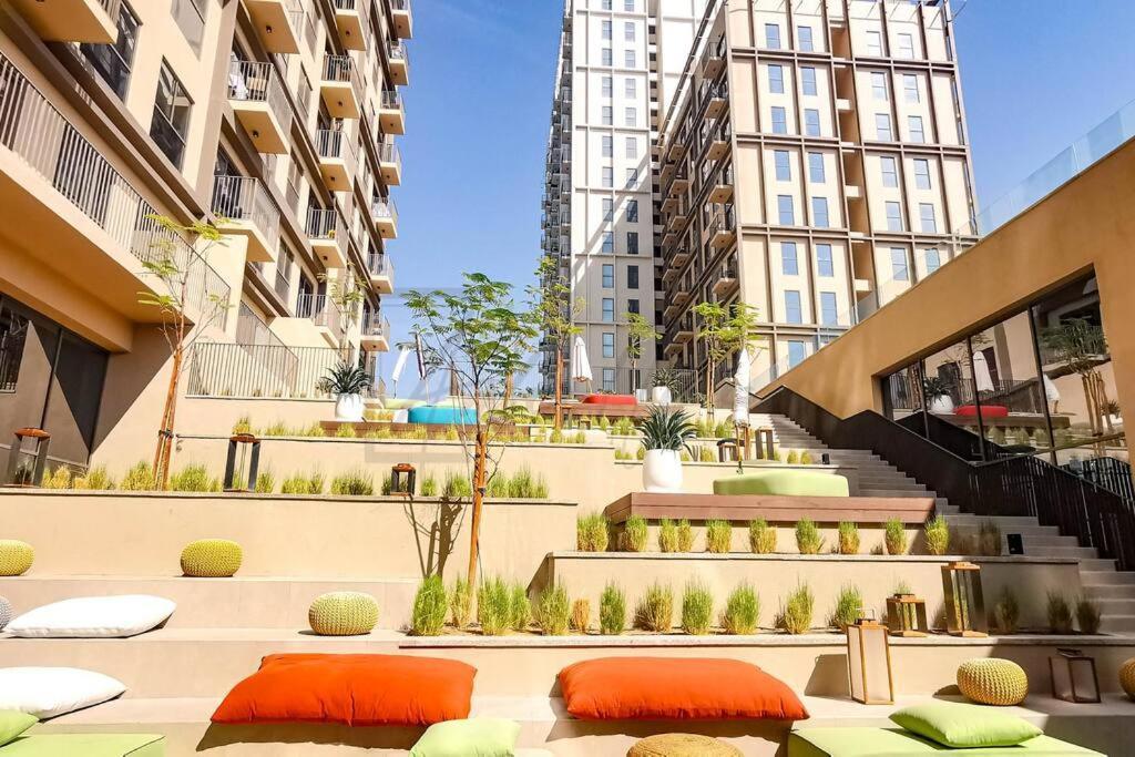 Apartment High-end 1br At Collective With Burj Views 1506 Dubai