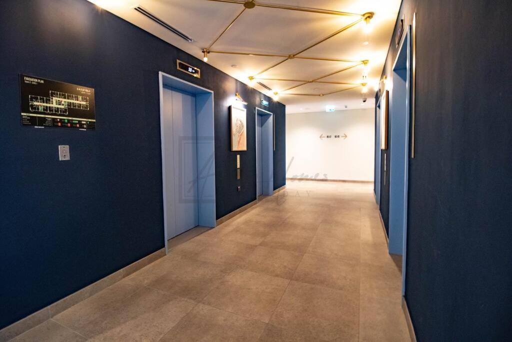 High-end 1br At Collective With Burj Views 1506 * Dubai