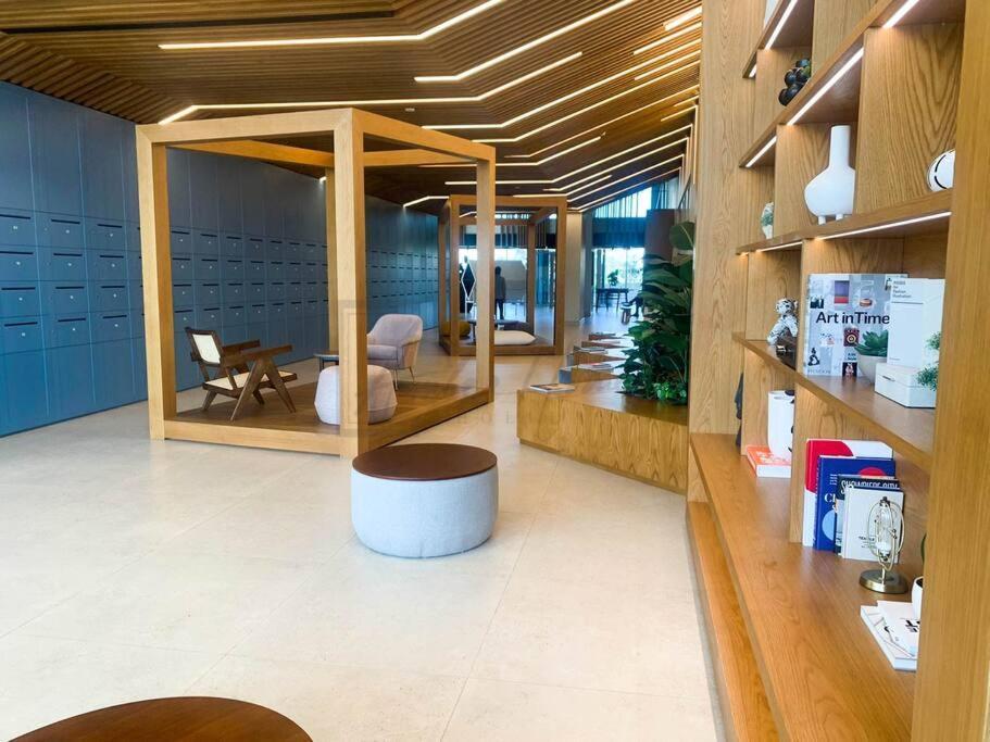 High-end 1br At Collective With Burj Views 1506 Dubai