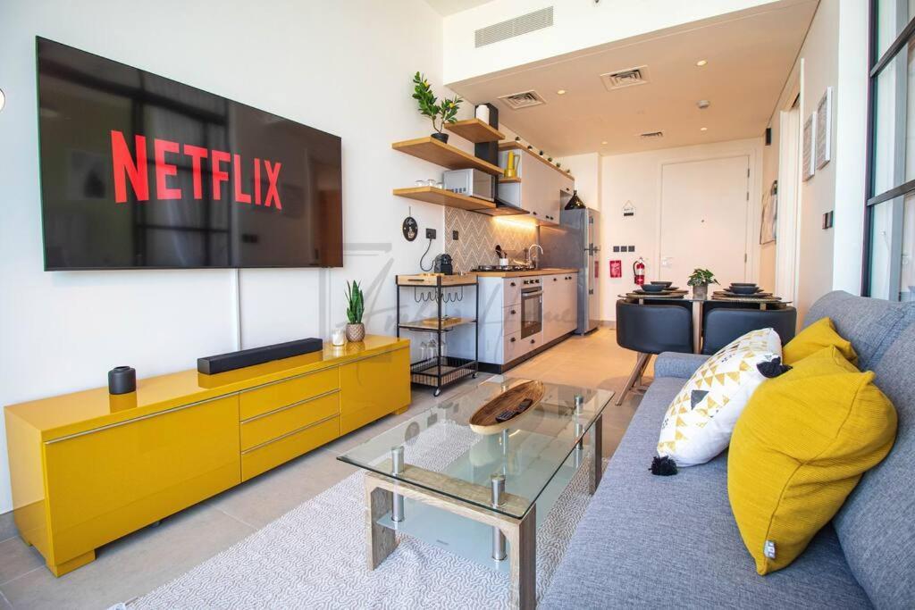 Apartment High-end 1br At Collective With Burj Views 1506
