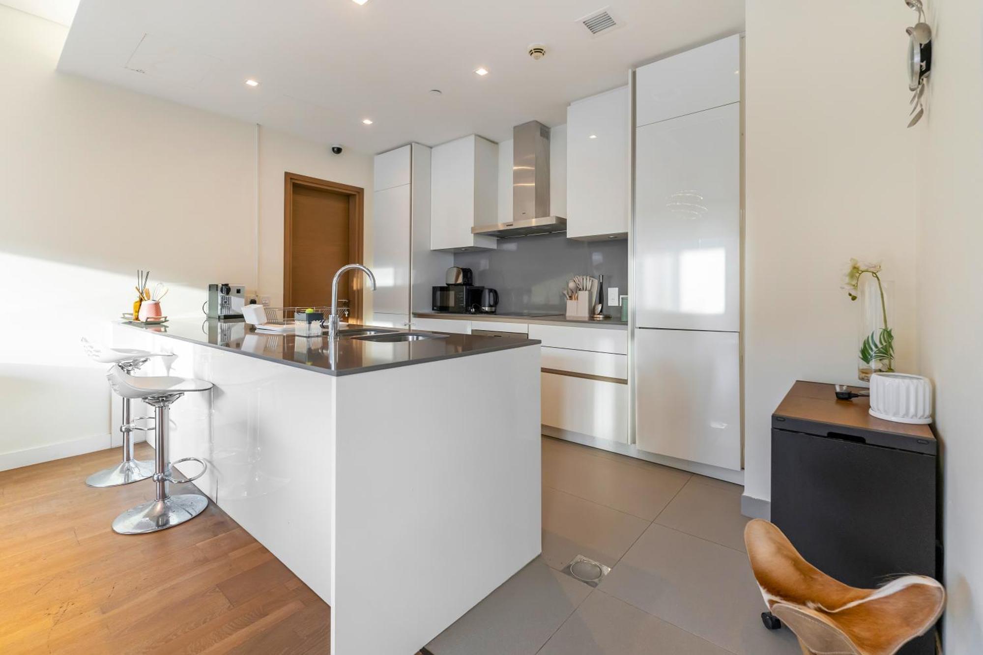 Apartment Fam Living - Walk - Opulent Living *