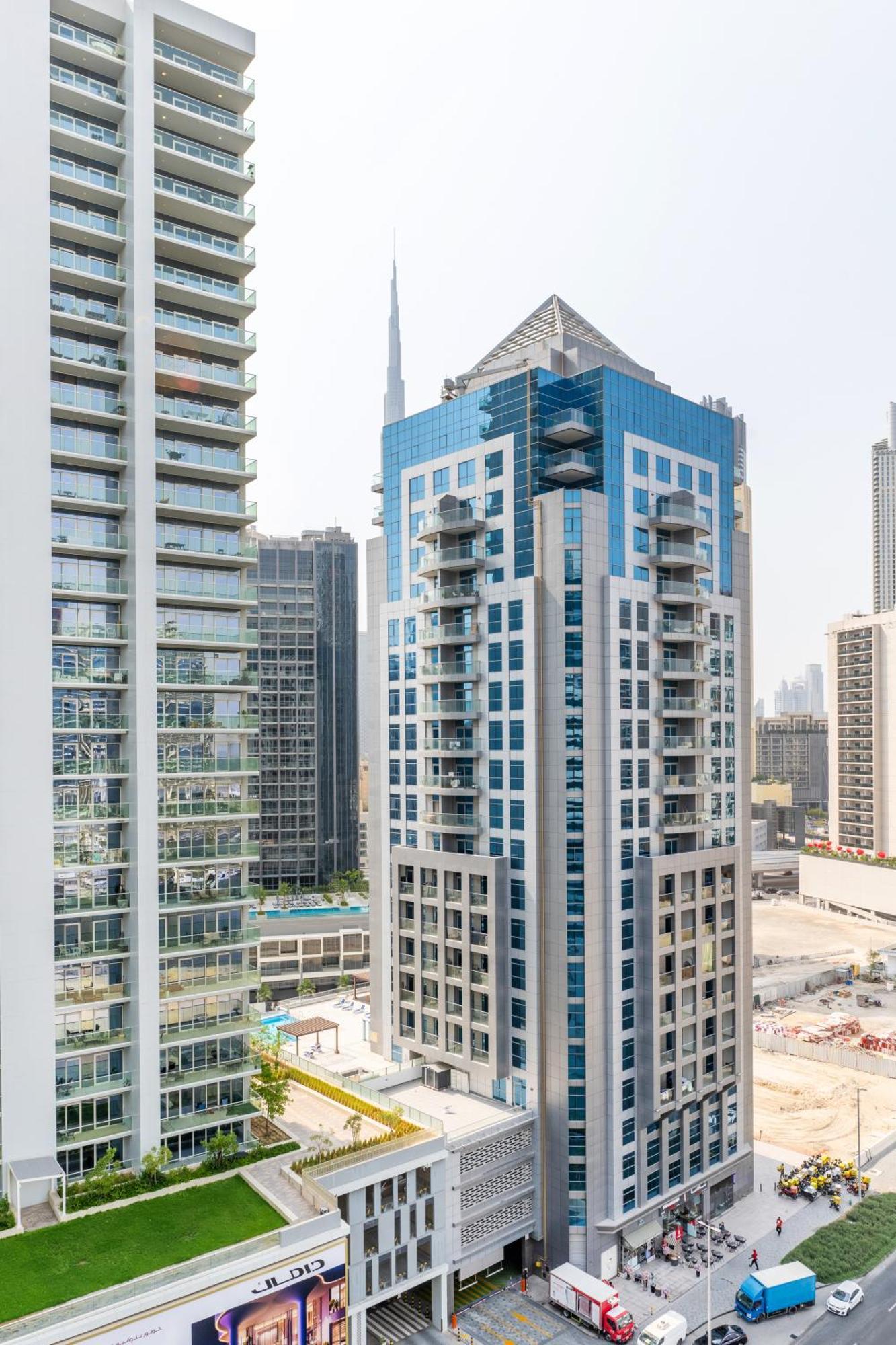 Damac Canal Views Residences Aparthotel