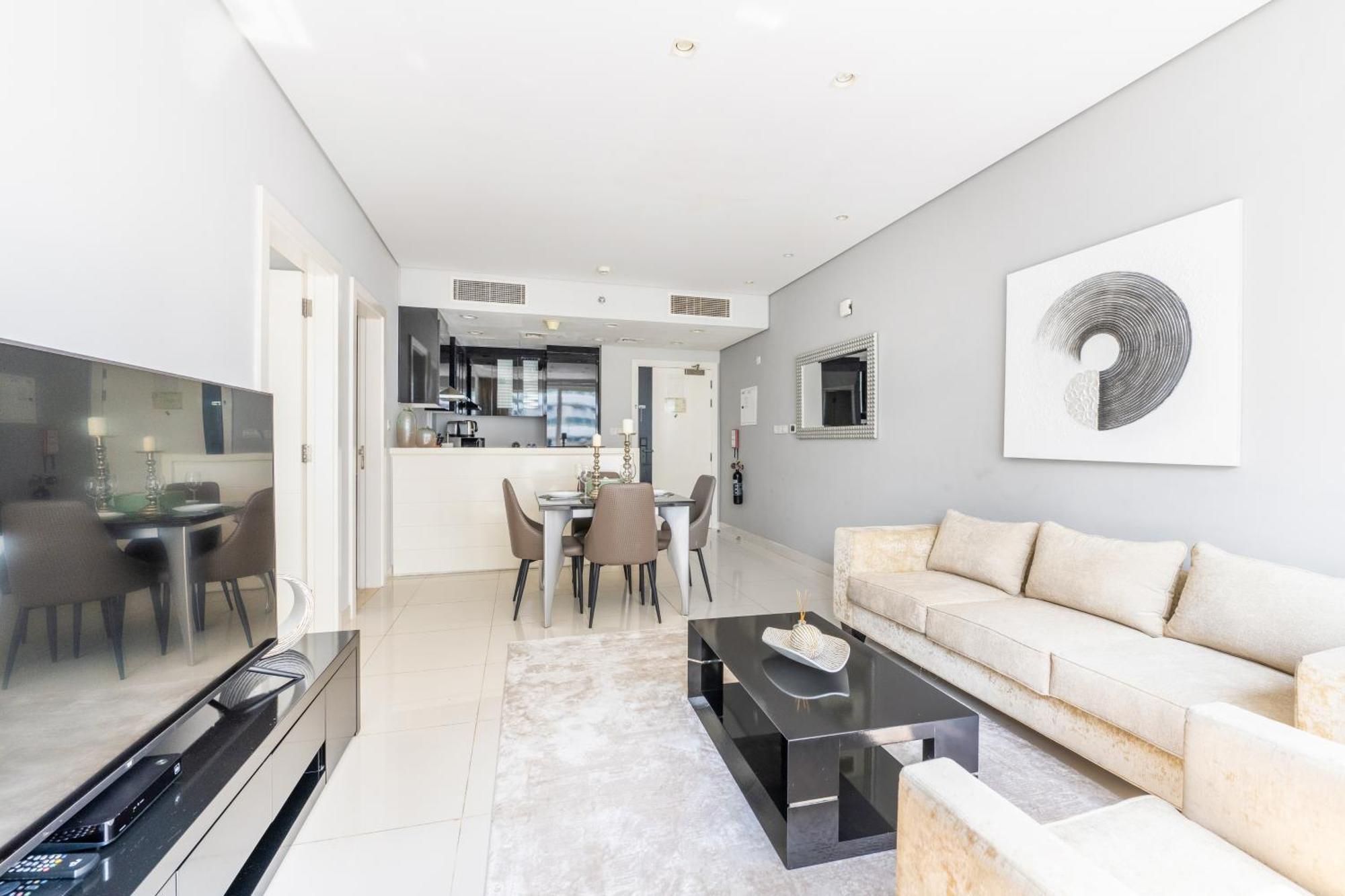 Aparthotel Damac Canal Views Residences 5*
