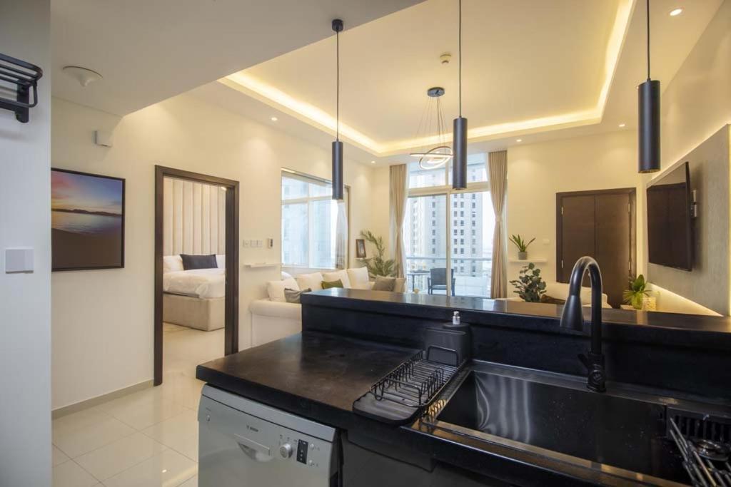 Apartamento Vacation Friendly View Luxury 1bedroom- Walk To & Mall Dubai
