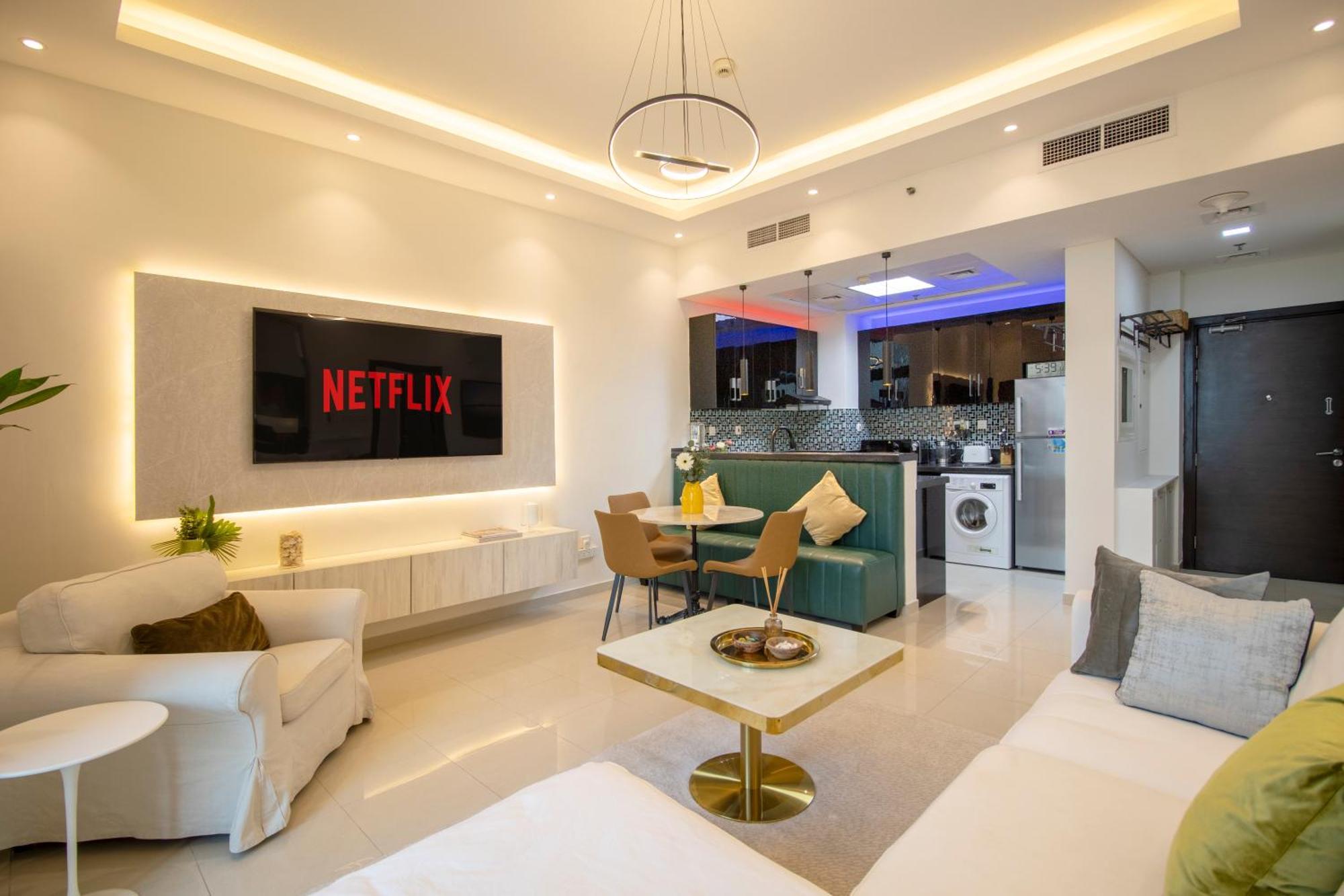 Vacation Friendly View Luxury 1bedroom- Walk To & Mall Apartamento