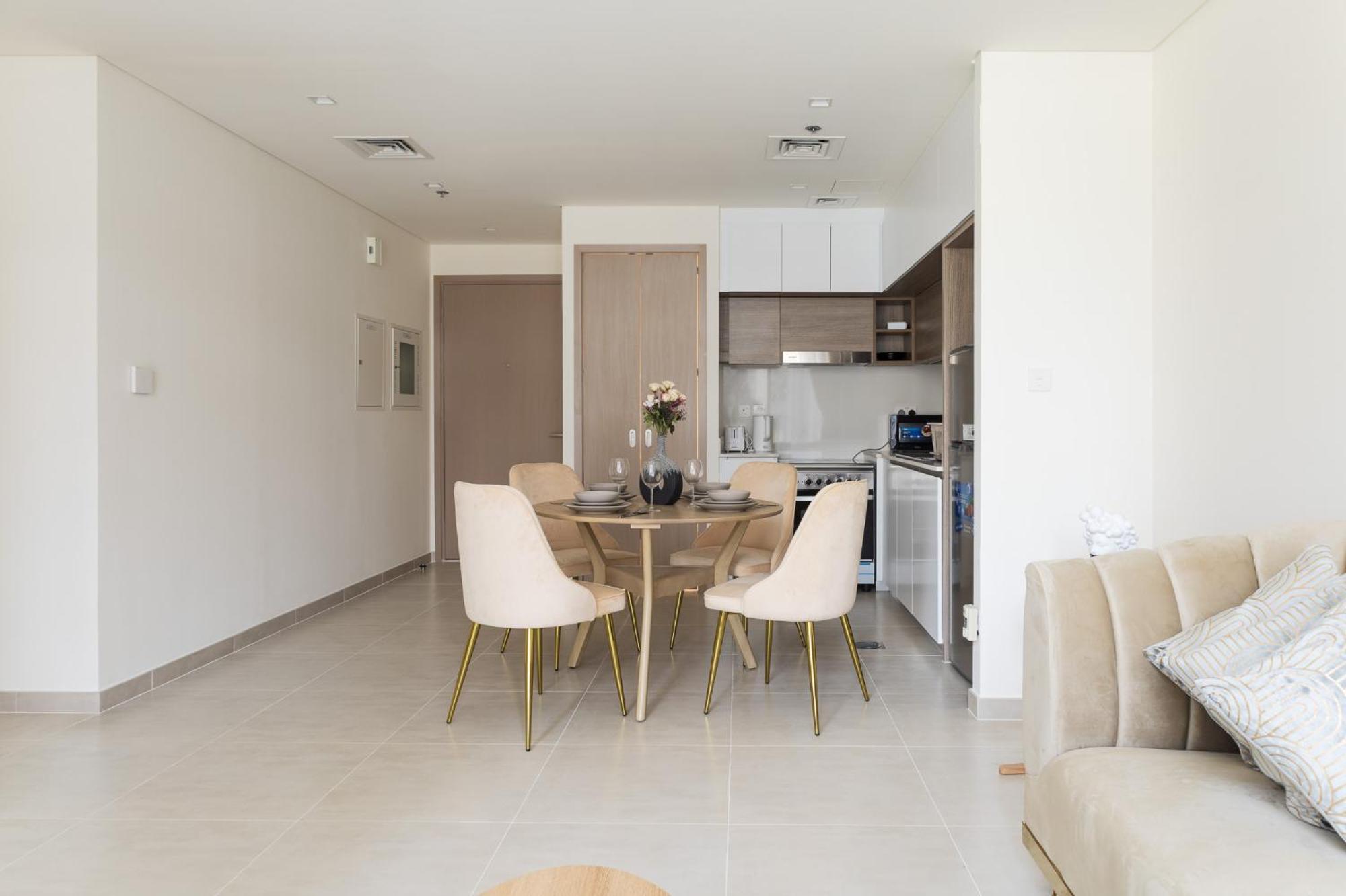 Elegant 1 Bedroom In Creek Edge Apartment