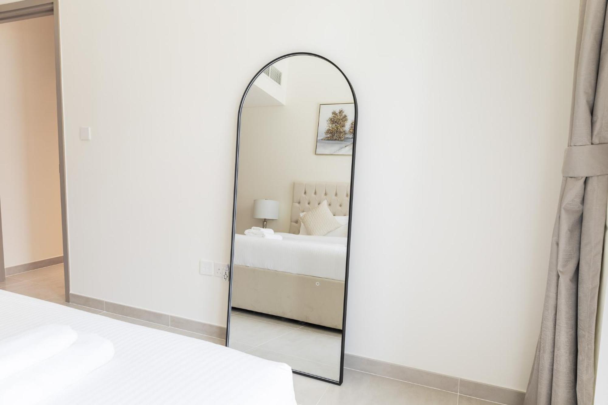 Elegant 1 Bedroom In Creek Edge Apartment *