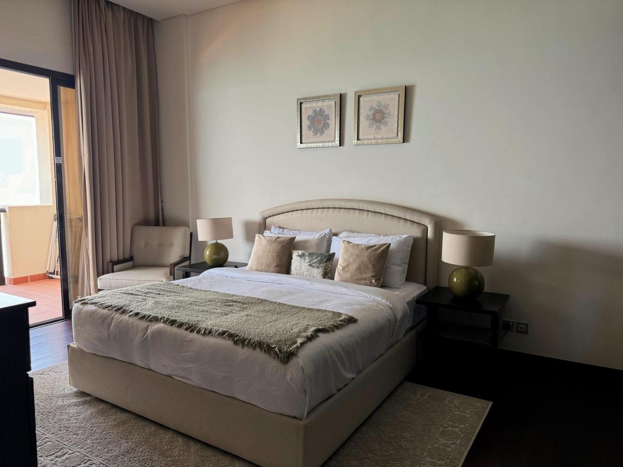 Apartment Spacious 1br At 5 Star Dubai