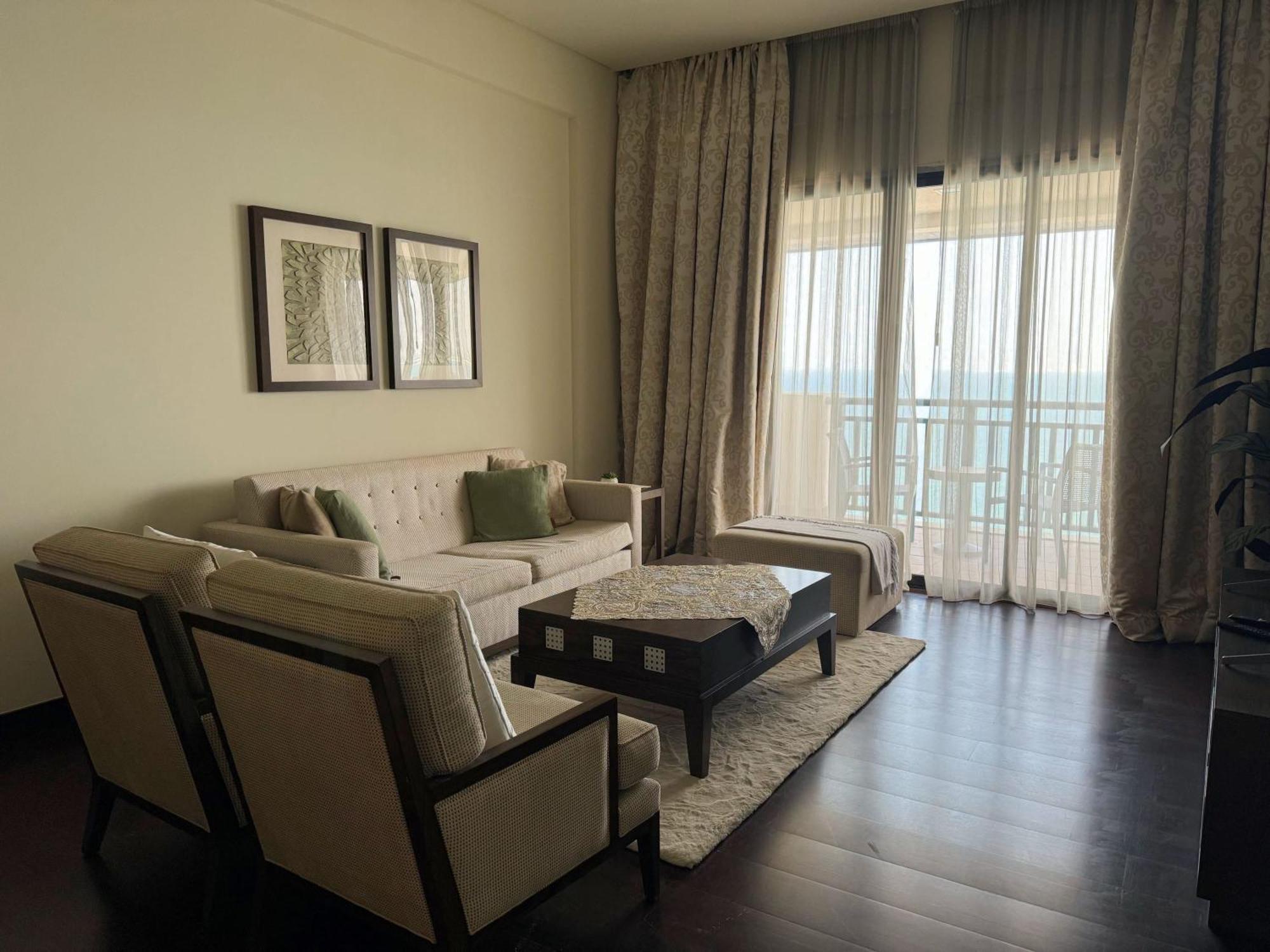 Apartment Spacious 1br At 5 Star