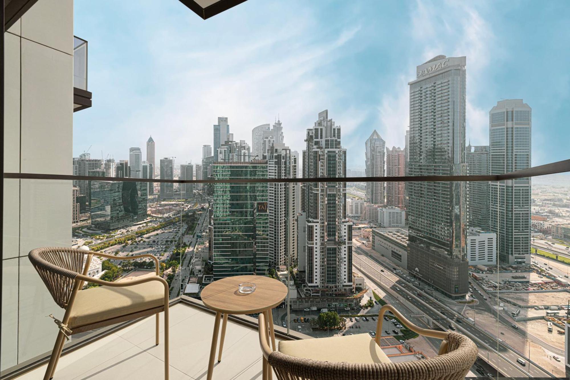 Luxury Minimalistic In Downtown Opposite Burj Khalifa & Mall Apartment *