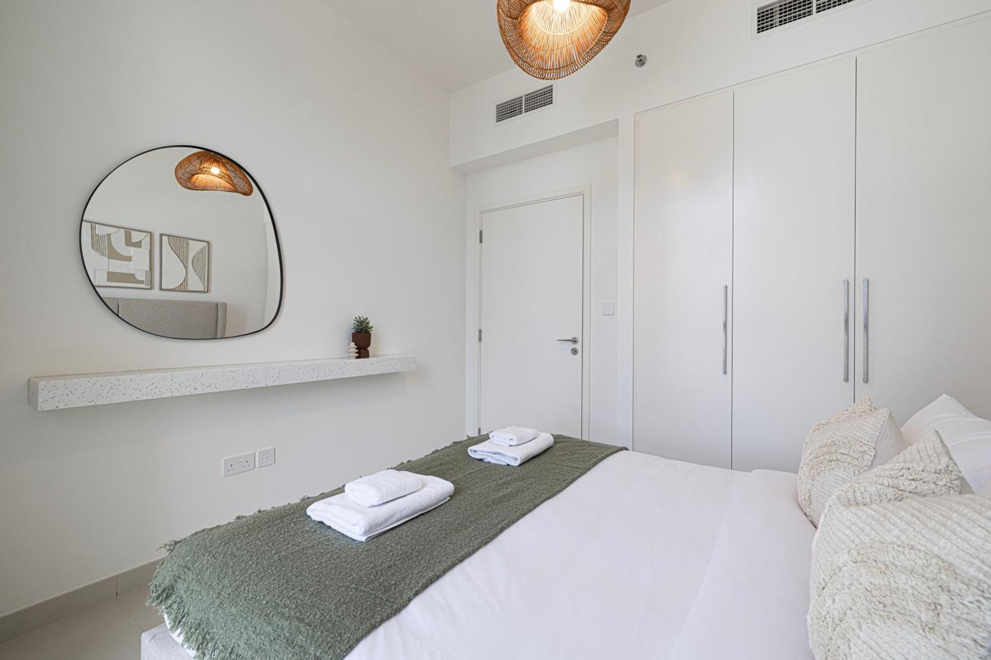 Luxury Minimalistic In Downtown Opposite Burj Khalifa & Mall Dubai