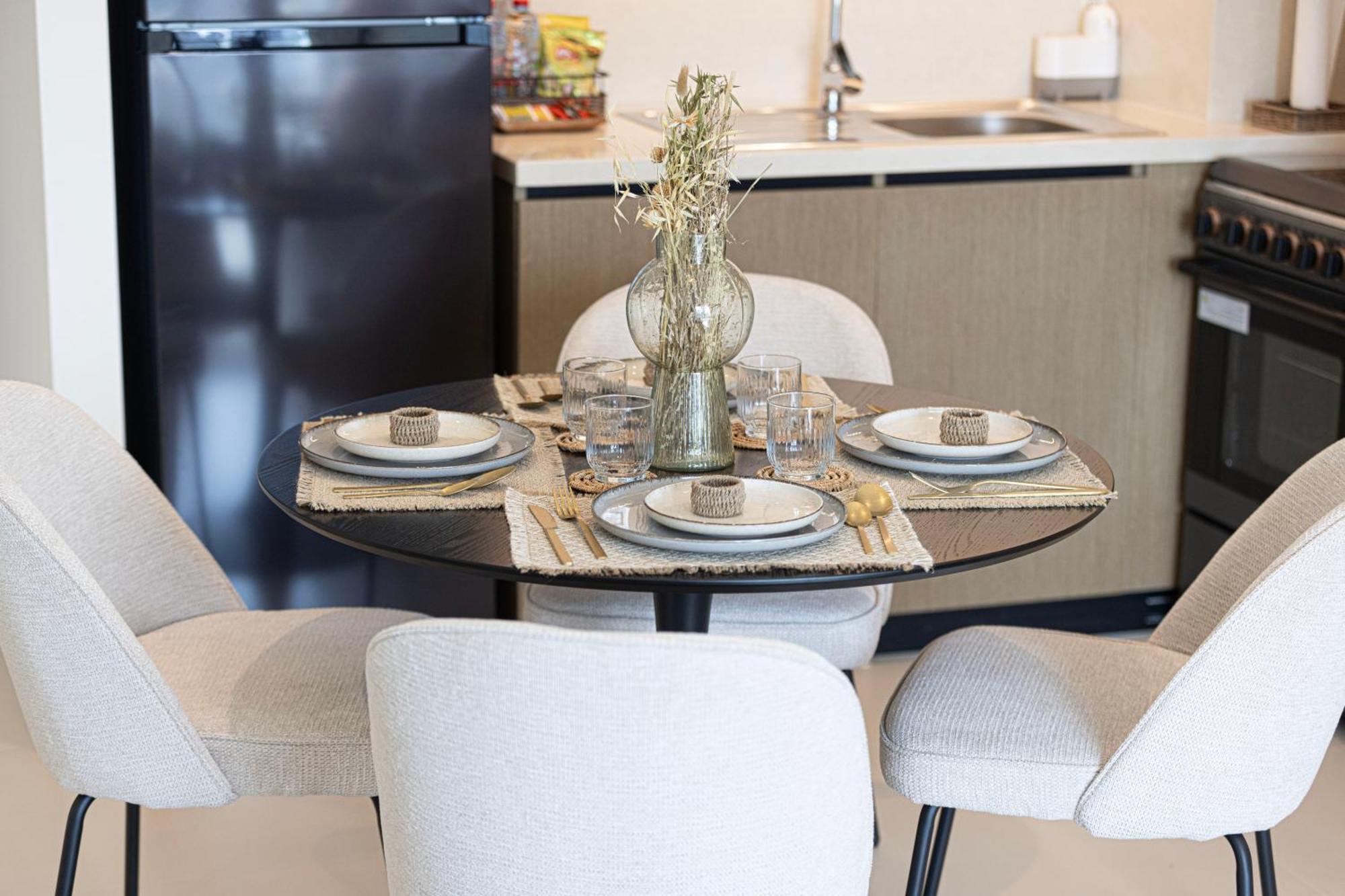 Luxury Minimalistic In Downtown Opposite Burj Khalifa & Mall Dubai