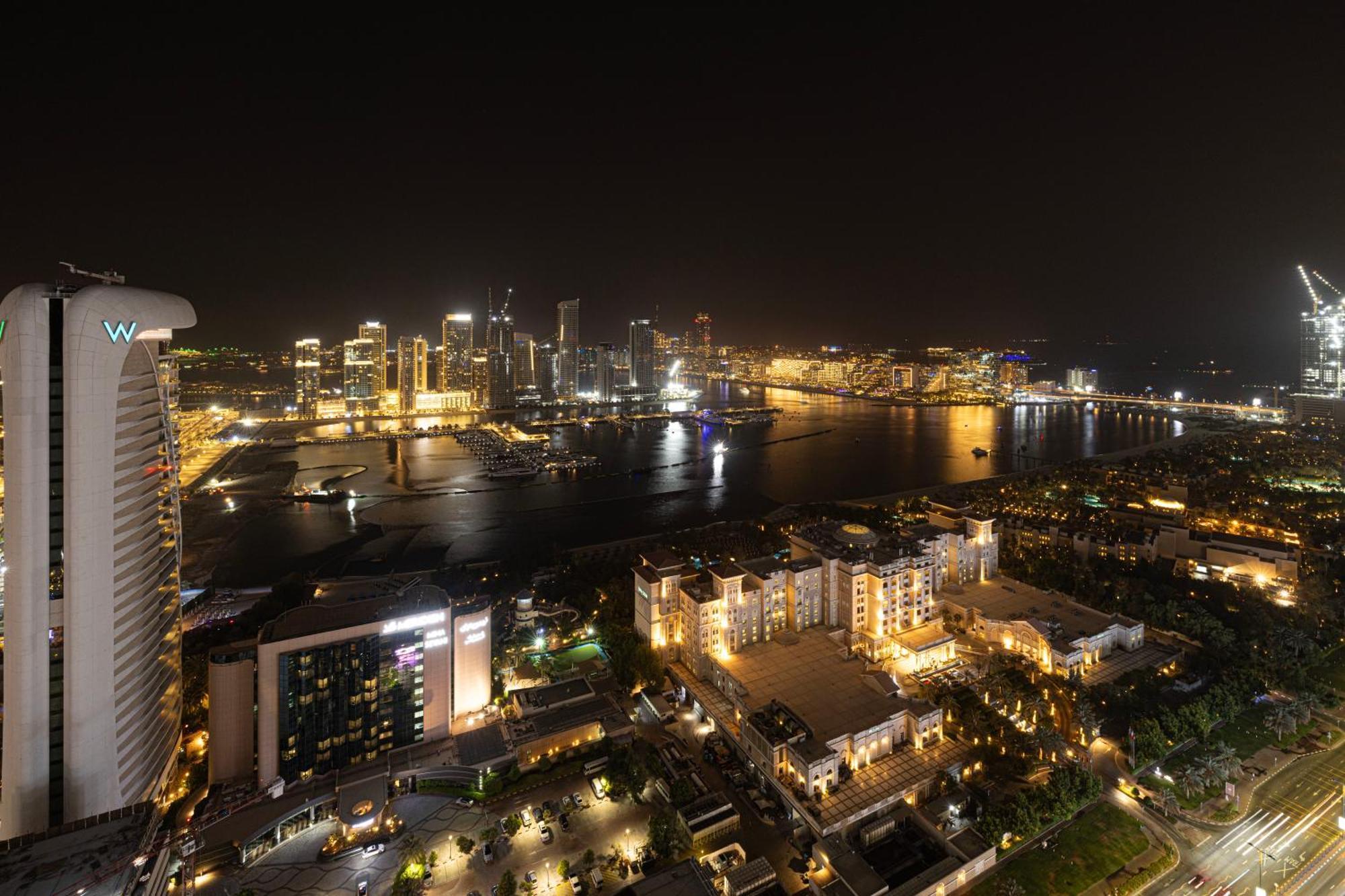 Capsule Experience Duplex - Panoramic Sea View - Nowmade La Marina Hostel Dubai