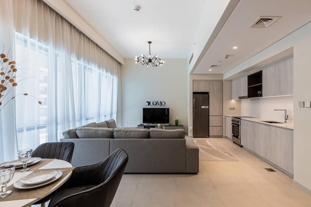 Myduomo-2br Creek With Park & Pool Views-205 Holiday home *