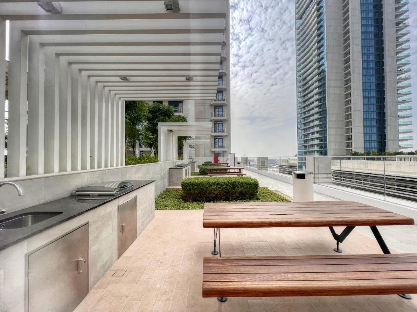 Brand New 2br With Private Access, Beachfront Marina Vista