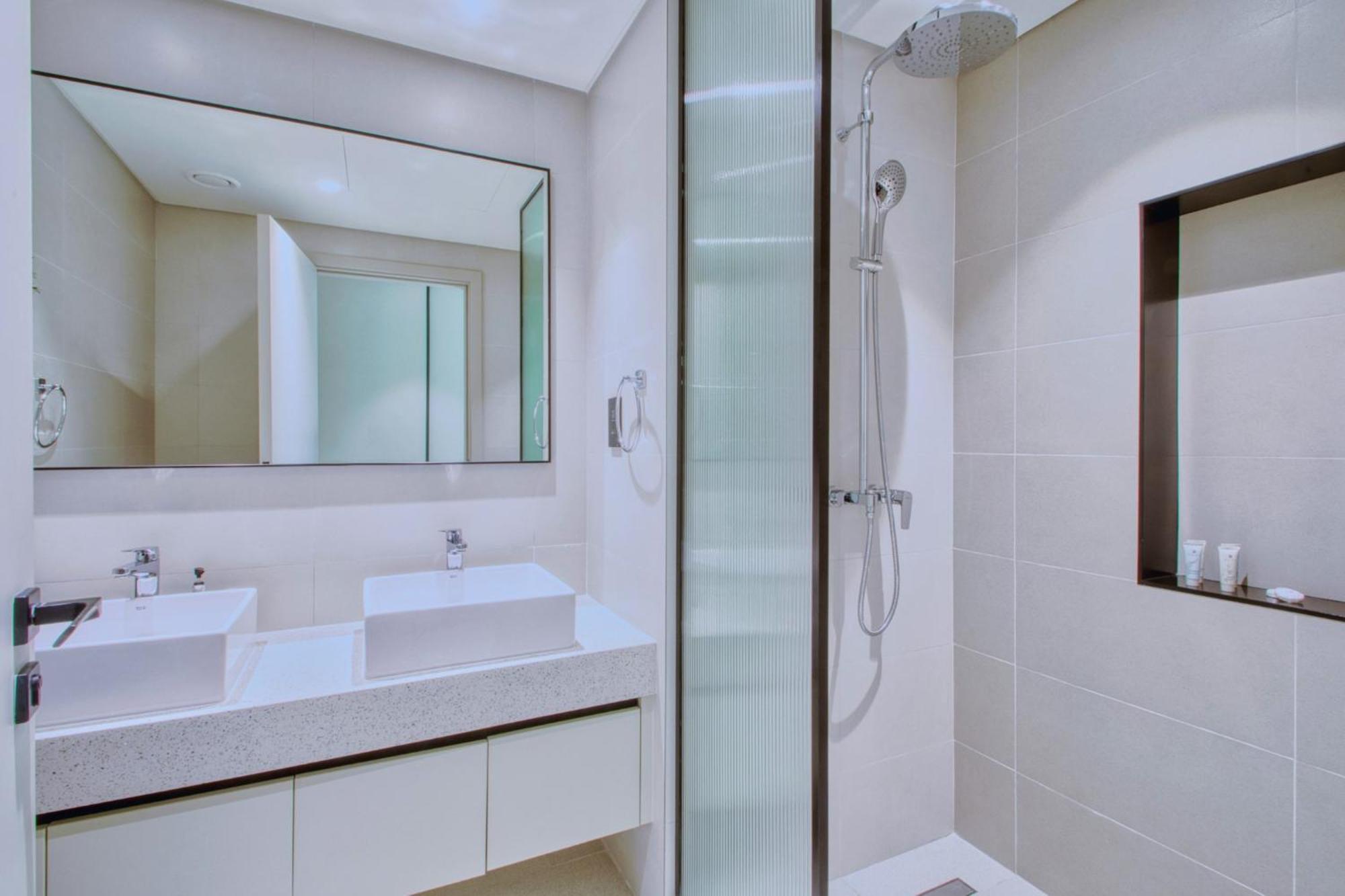 Brand New 2br With Private Access, Beachfront Marina Vista Apartment Dubai