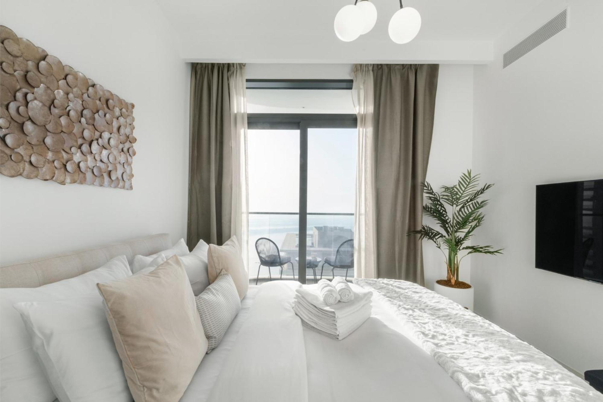 Brand New 2br With Private Access, Beachfront Marina Vista * Dubai
