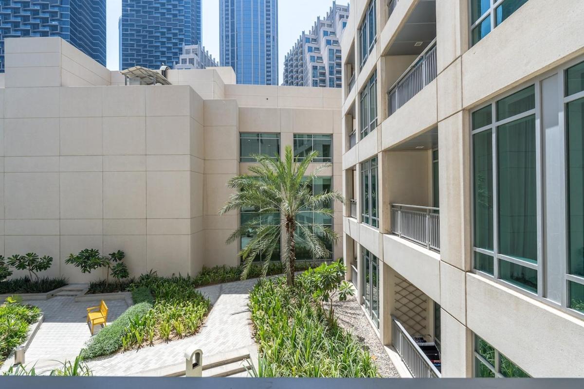 Cozy Loft In Downtown With Greenery View, Sleeps 4 Apartment