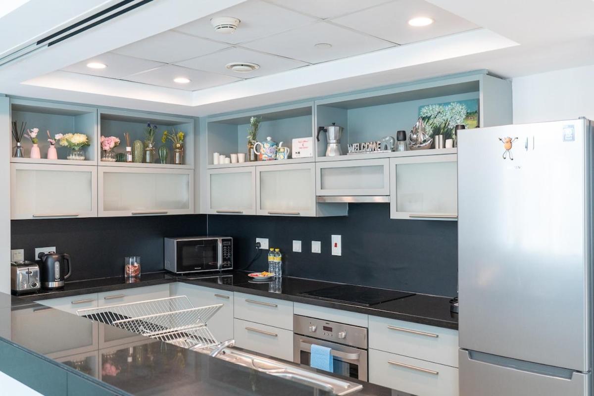 Cozy Loft In Downtown With Greenery View, Sleeps 4 Dubai