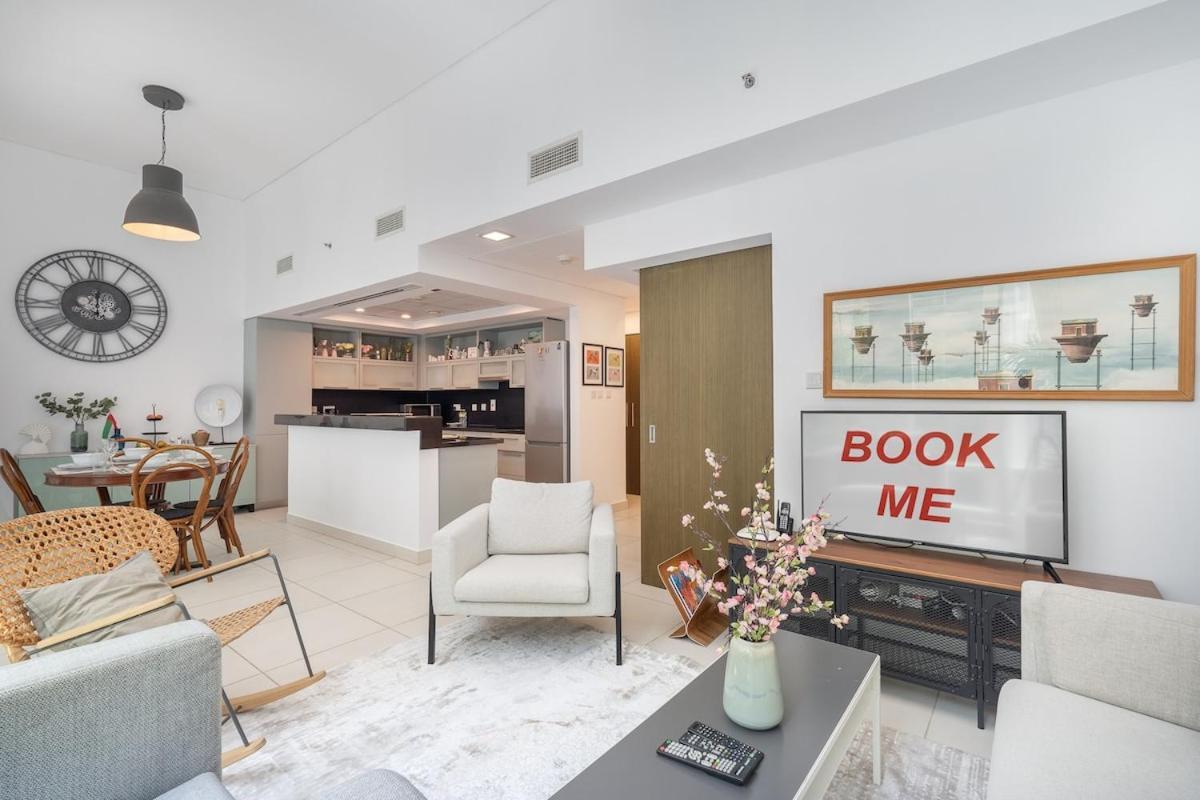 Apartment Cozy Loft In Downtown With Greenery View, Sleeps 4 Dubai