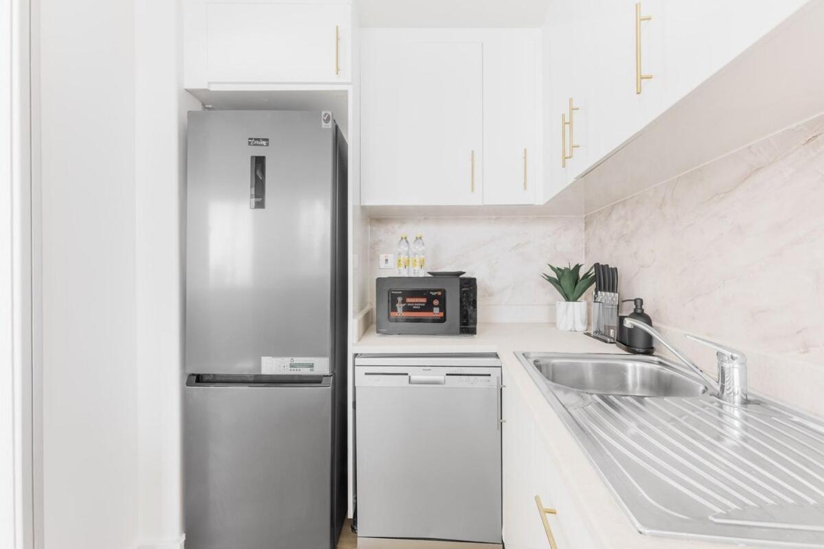 Very Cool Flat For 3 People Apartment Dubai